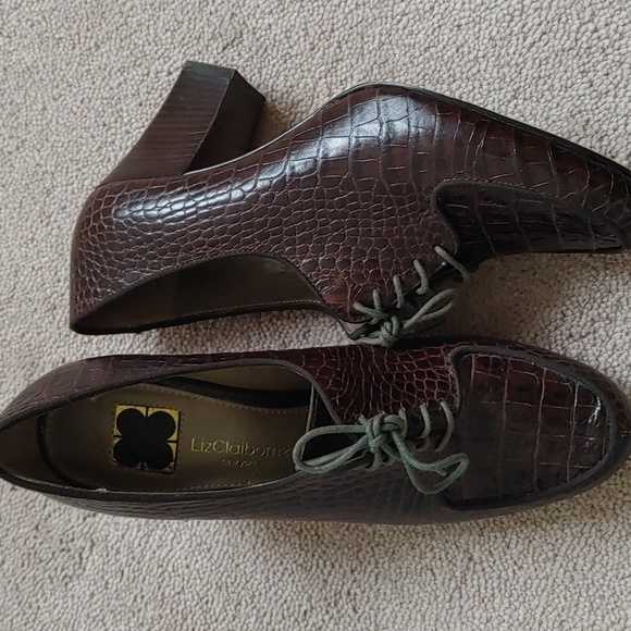 Liz Claiborne Lace Ups - Picture 1 of 6